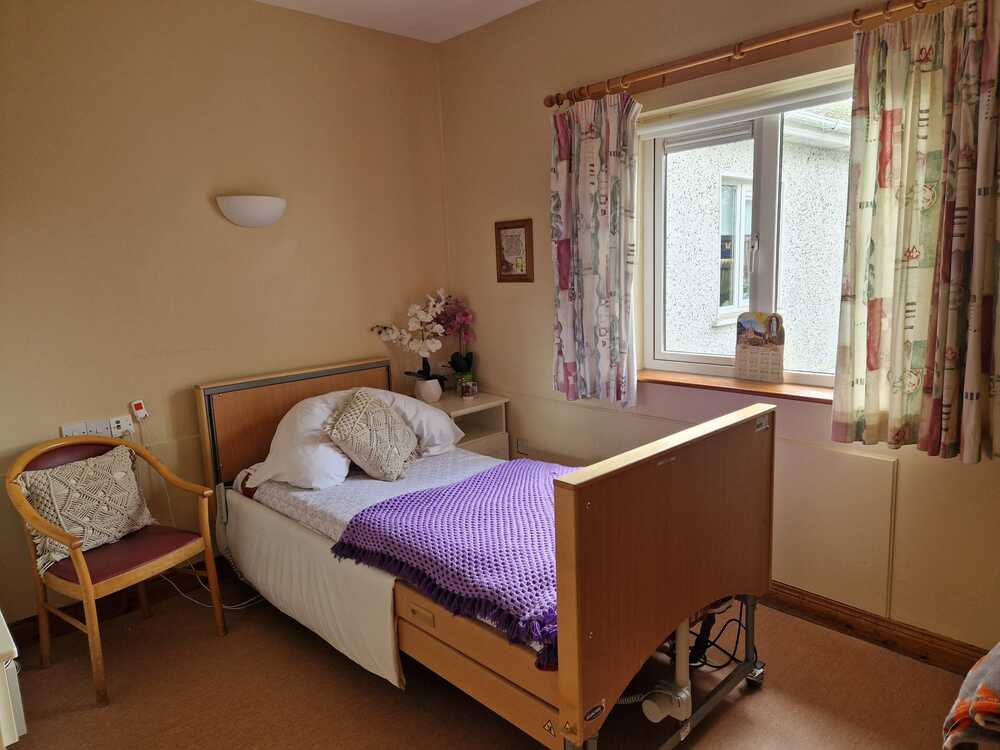 A bedroom at Rathkeevan Nursing Home